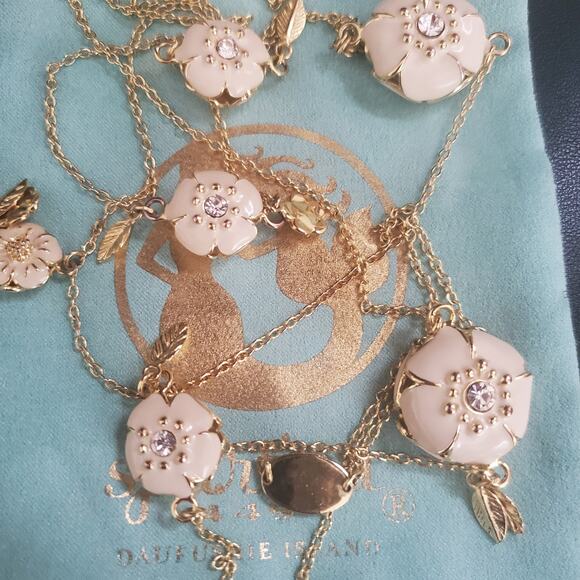 Spartina 449 Flower Long Necklace Cream Enamel Gold Plate 3 Dimensional Pouch - Picture 6 of 9